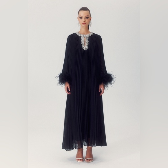 Yvonne Diamante Feathered Pleated Maxi Chiffon Gatsby Style Dress - Picture 1 of 13
